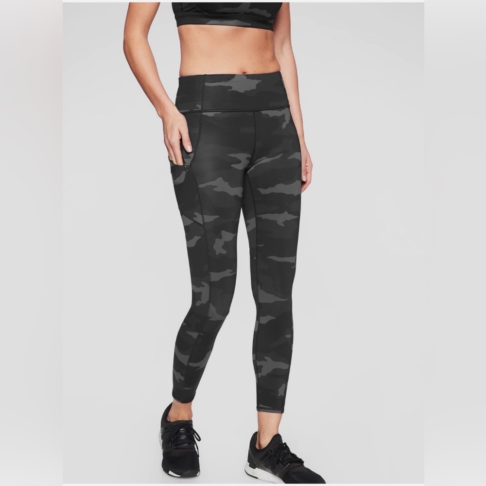 Athleta Camo Contender 7/8 Tights
